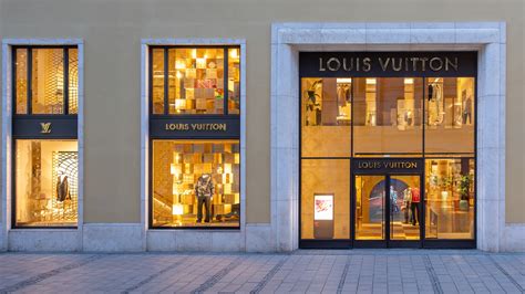 maximilianstraße louis vuitton|Louis Vuitton München Residenzpost.